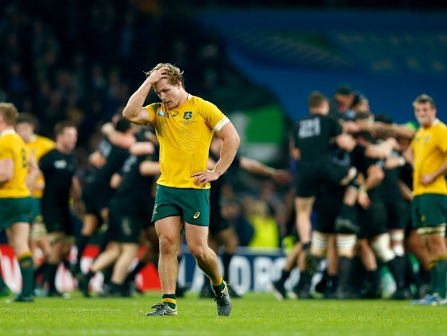 Michael_Hooper_dejected_New_Zealand_v_Australia_Rugby_World_Cup_Final_2015