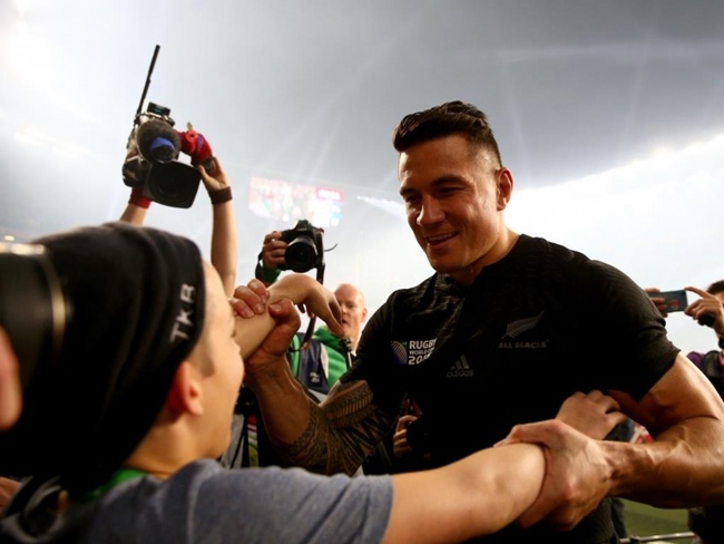 Sonny_Bill_Williams_New_Zealand_fan_medal