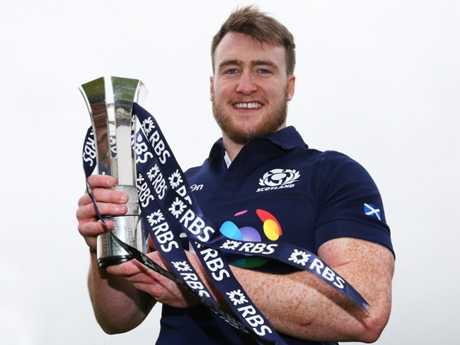 Stuart_Hogg_Six_Nations_Player_of_the_Championship_2016