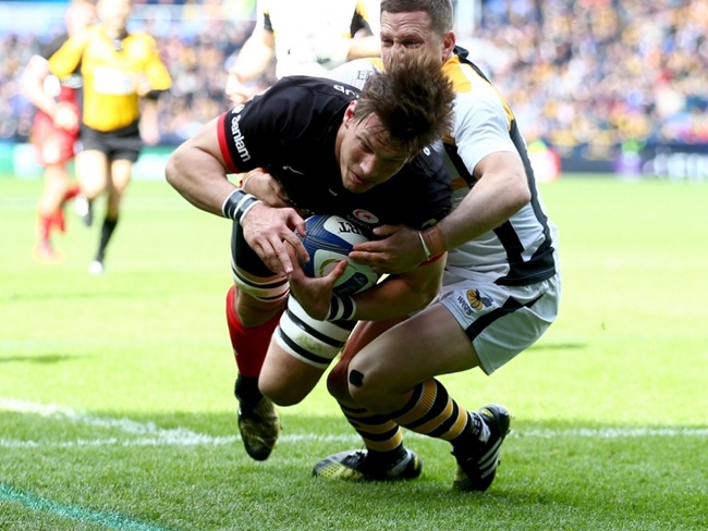 Saracens_flanker_Mike_Rhodes_against_Wasps